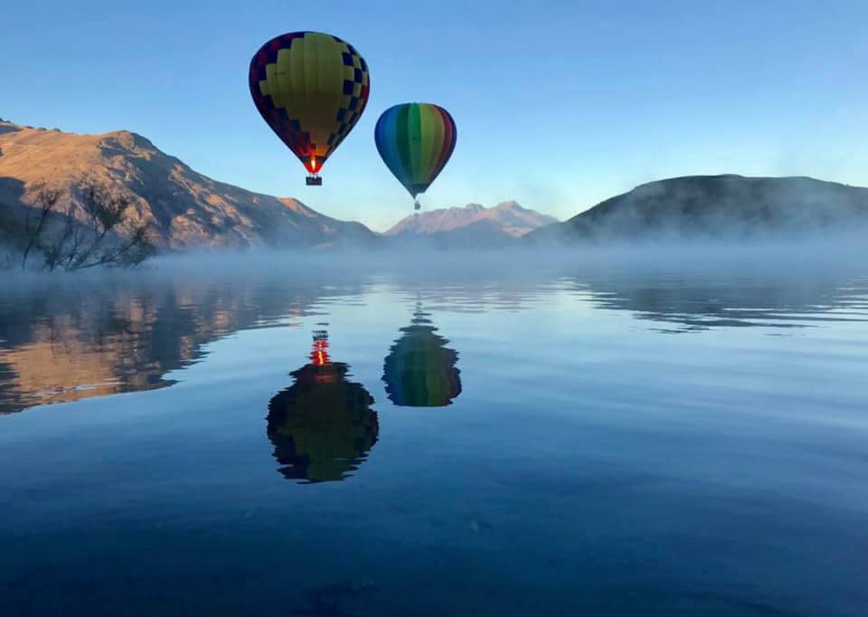 Balloons-over-Lake-Hayes